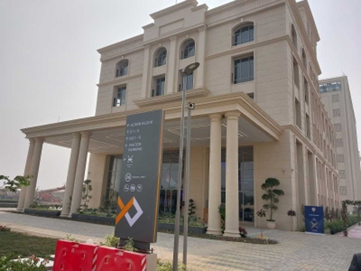 योगी सरकार में यूपी डेटा सेंटर का हब, खोले जाएंगे सात और सेंटर